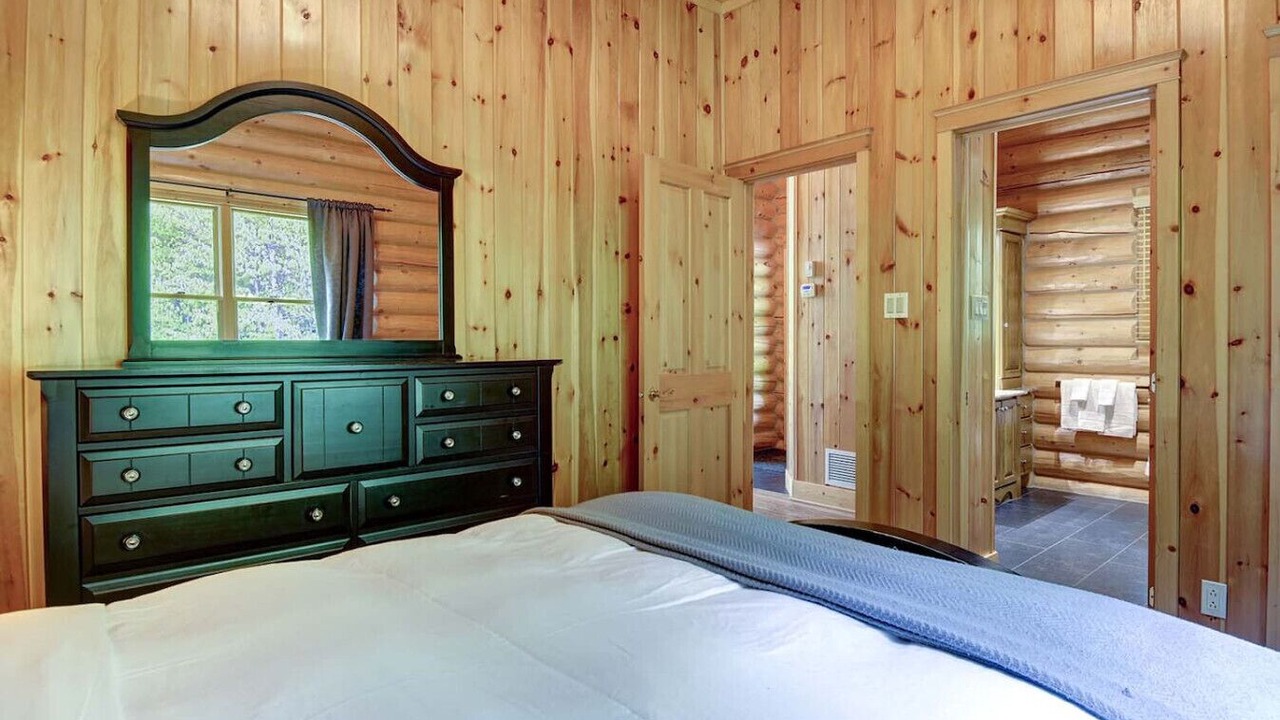 Photo of Bedroom in Mont-Tremblant