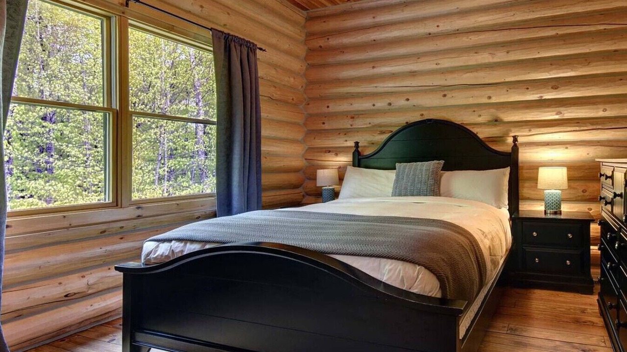 Photo of Bedroom in Mont-Tremblant