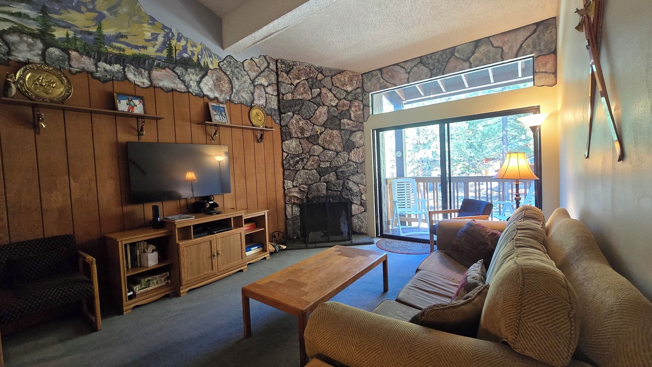 Photo of Livingroom in Mammoth Lakes