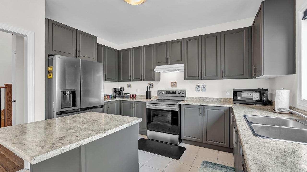 Photo of Kitchen in Thorold