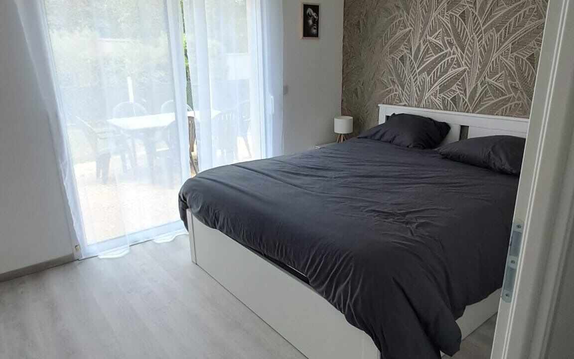 Photo of Bedroom in Salles-en-Toulon