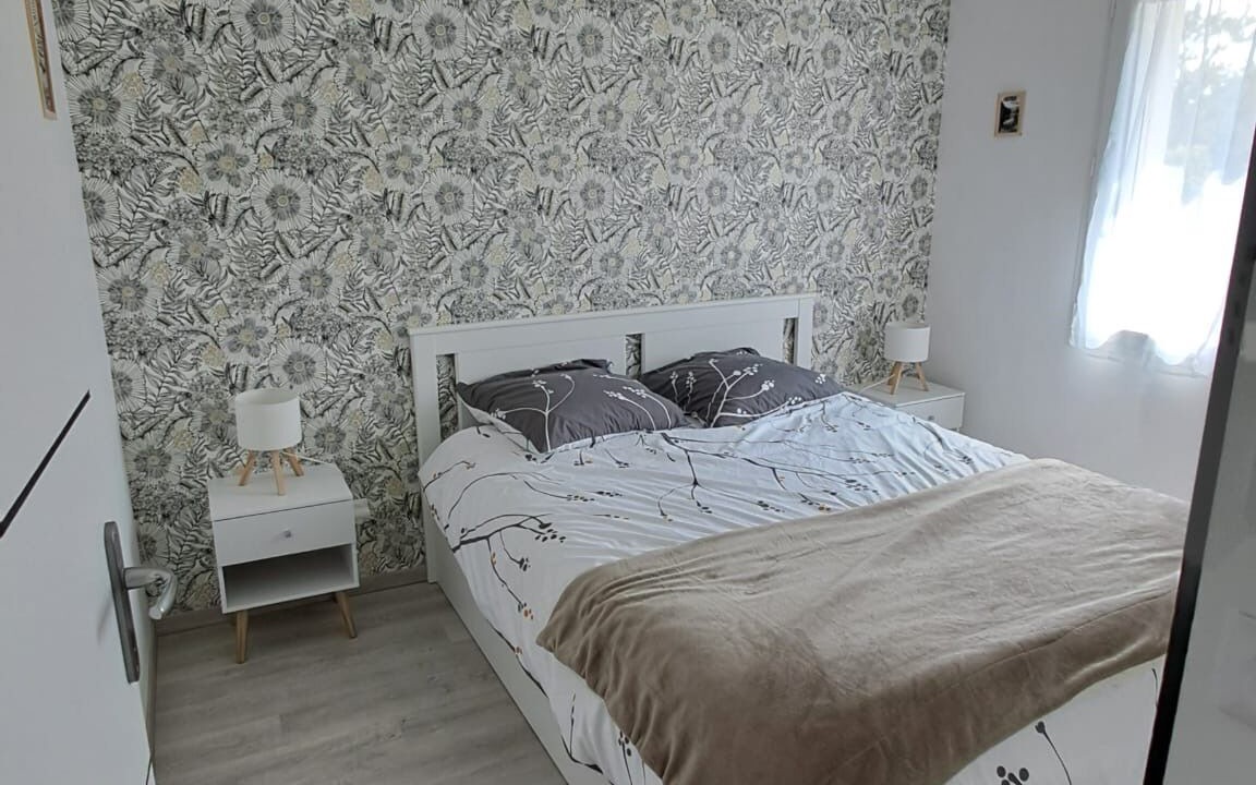 Photo of Bedroom in Salles-en-Toulon