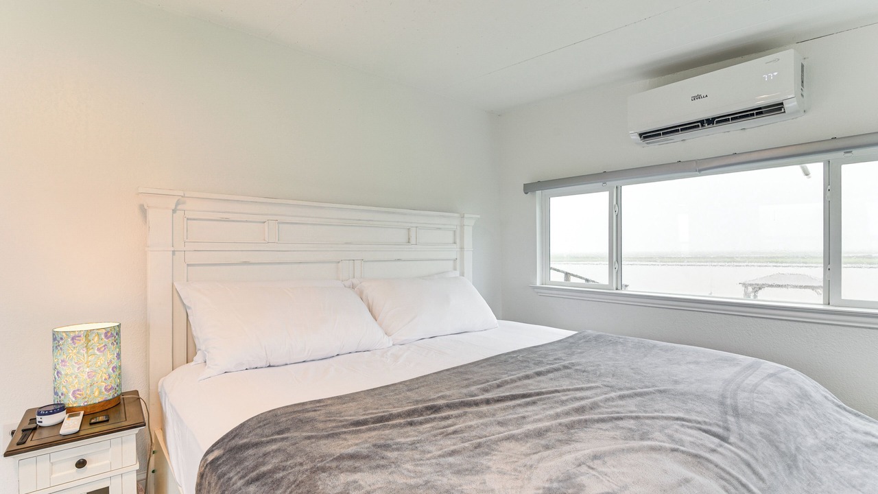 Photo of Bedroom in Cedar Lane