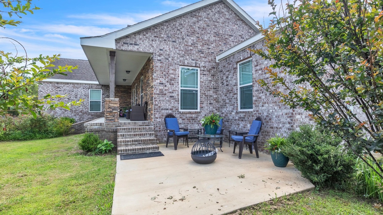 Photo of Outdoor in Mayhew