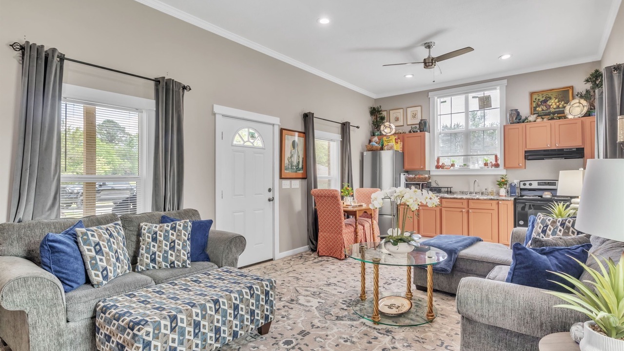 Photo of Livingroom in Mayhew