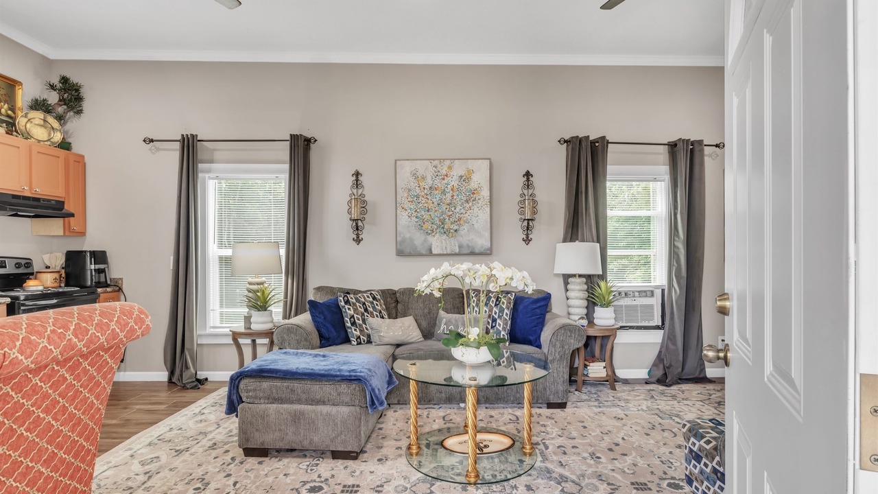 Photo of Livingroom in Mayhew