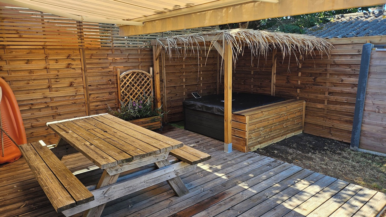 Photo of Outdoor in Lanton