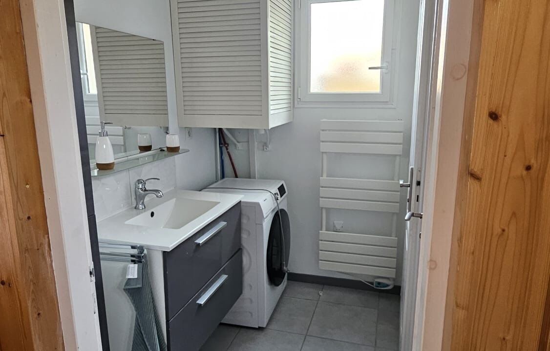 Photo of Others in Lanton