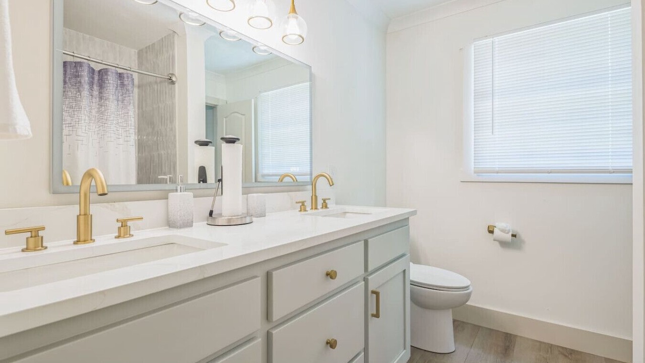 Photo of Bathroom in Cane Savannah