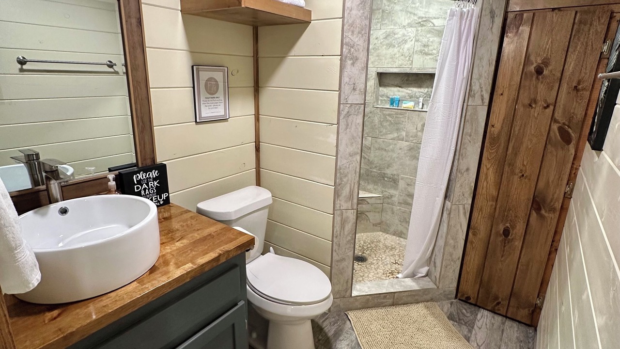Photo of Bathroom in McCurtain County