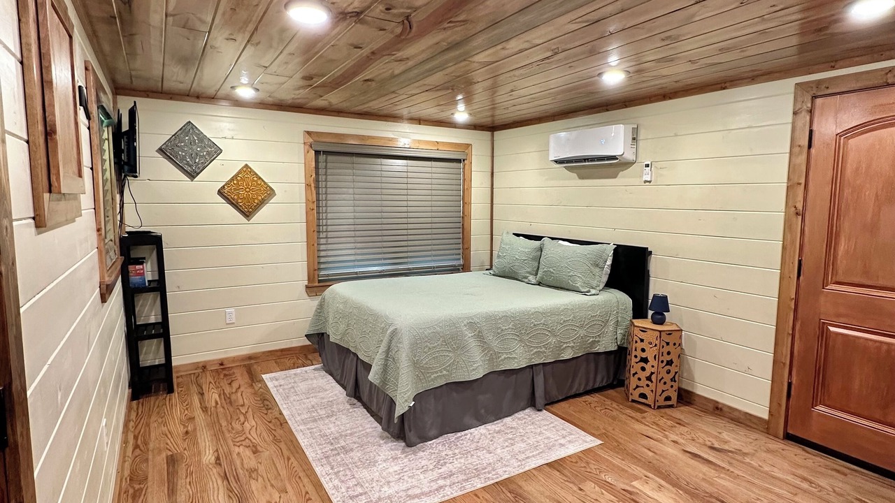 Photo of Bedroom in McCurtain County