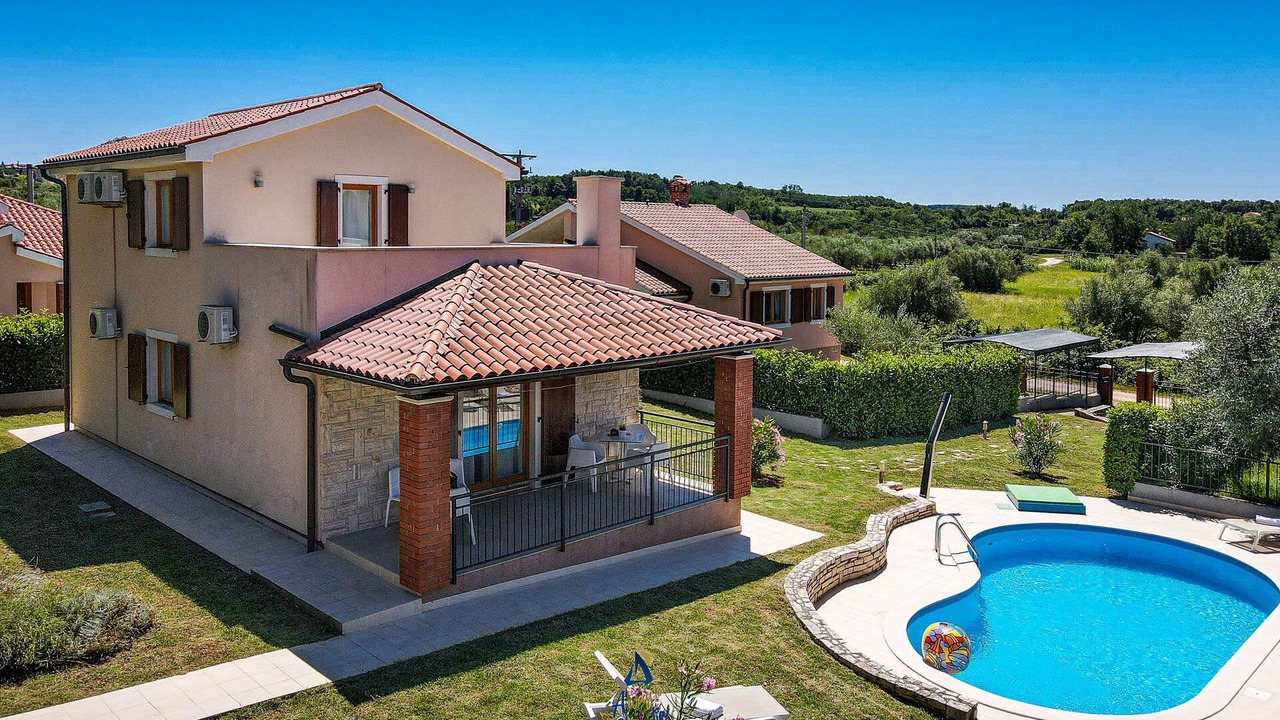 Photo of Outdoor in Farini