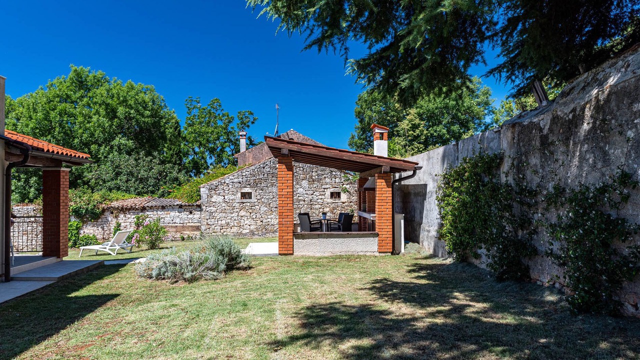 Photo of Outdoor in Farini