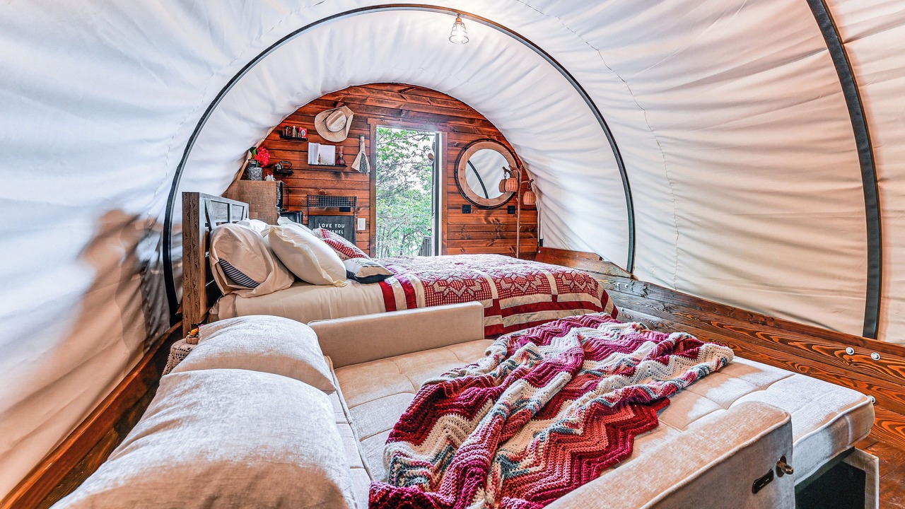 Photo of Bedroom in Hochatown