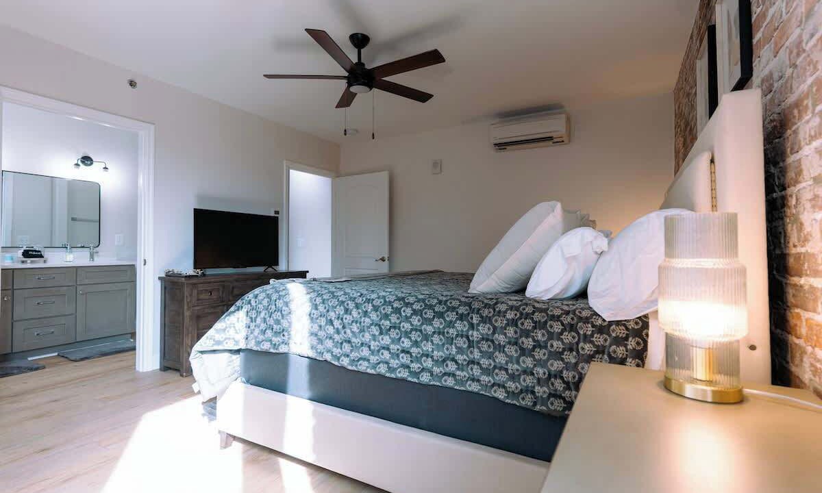 Photo of Bedroom in Downtown