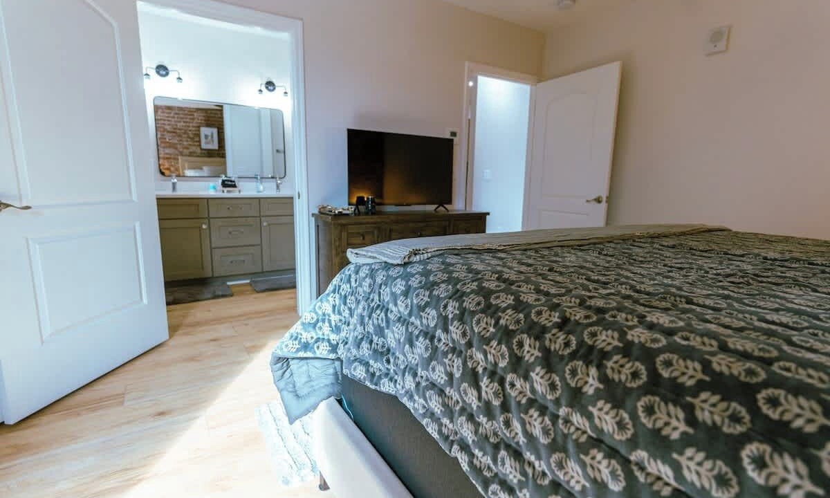 Photo of Bedroom in Downtown