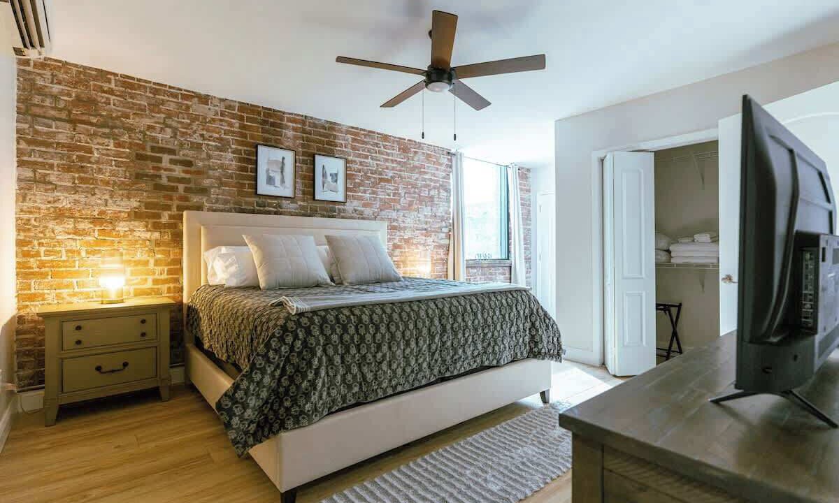 Photo of Bedroom in Downtown
