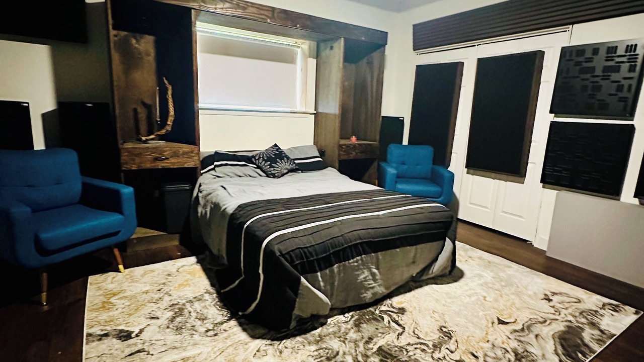Photo of Bedroom in Smithville
