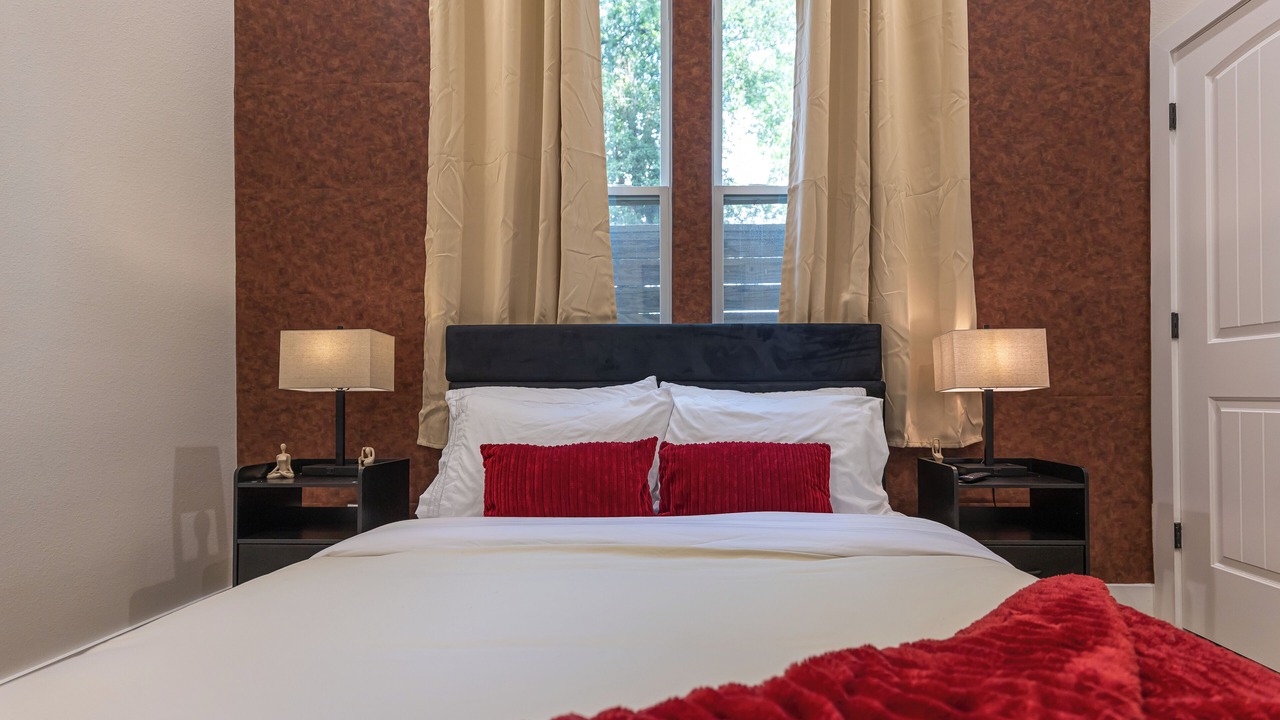 Photo of Bedroom in Greater Heights