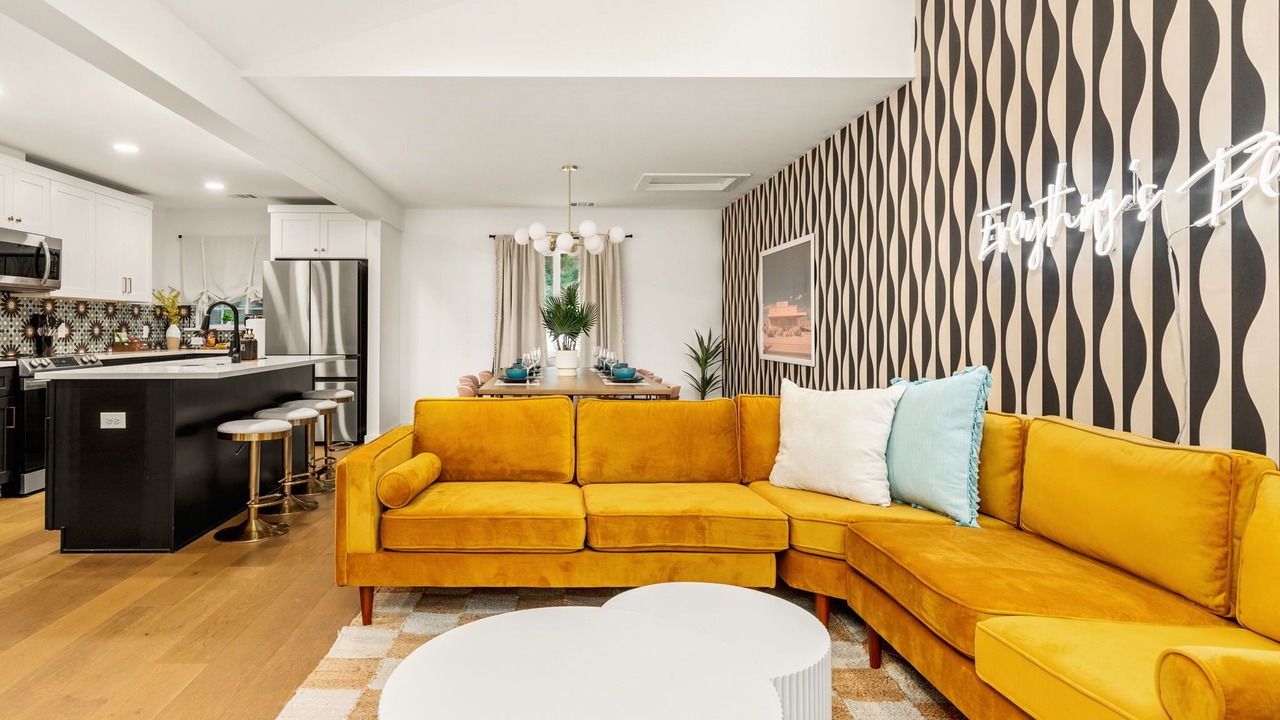 Photo of Livingroom in South Lamar