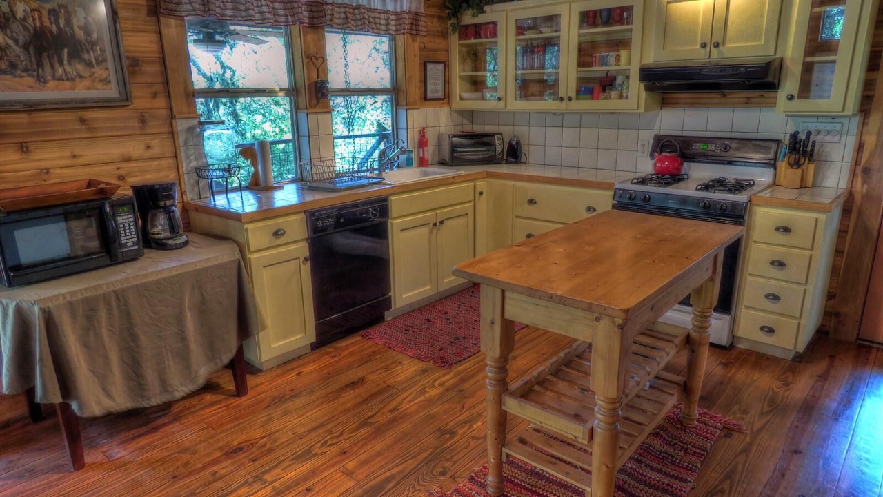Photo of Kitchen in Leakey