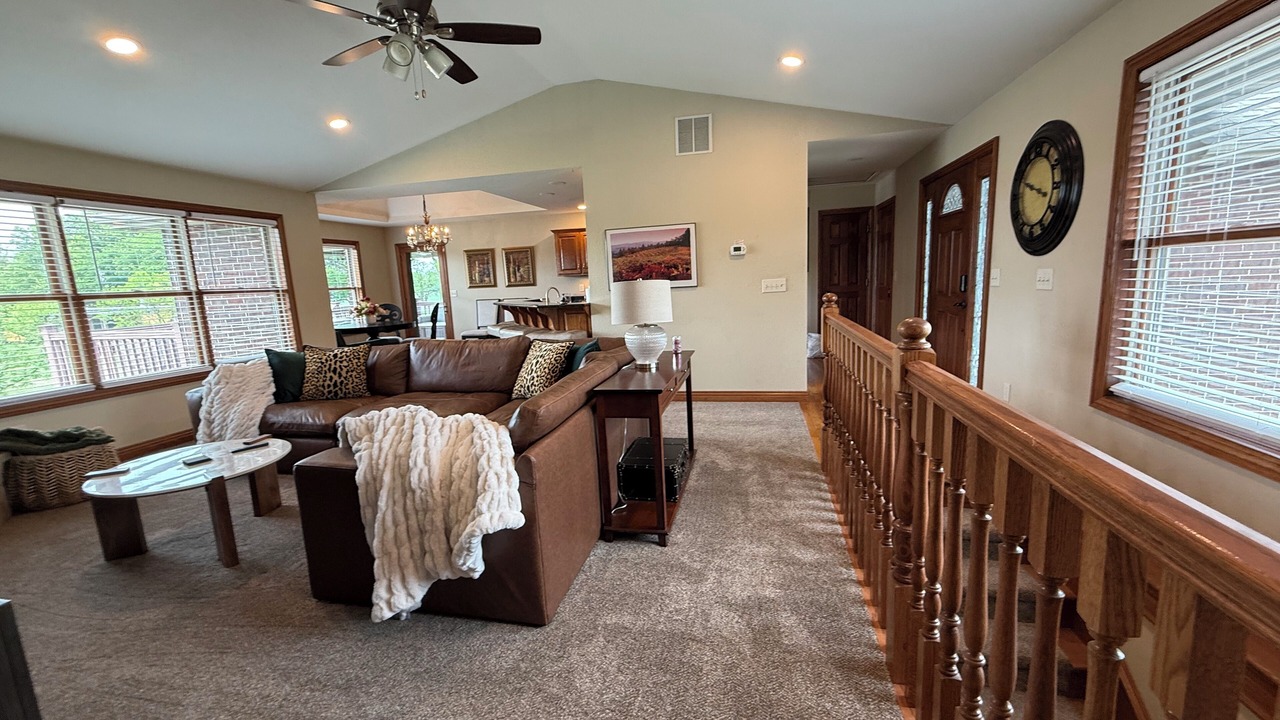 Photo of Livingroom in Crestline