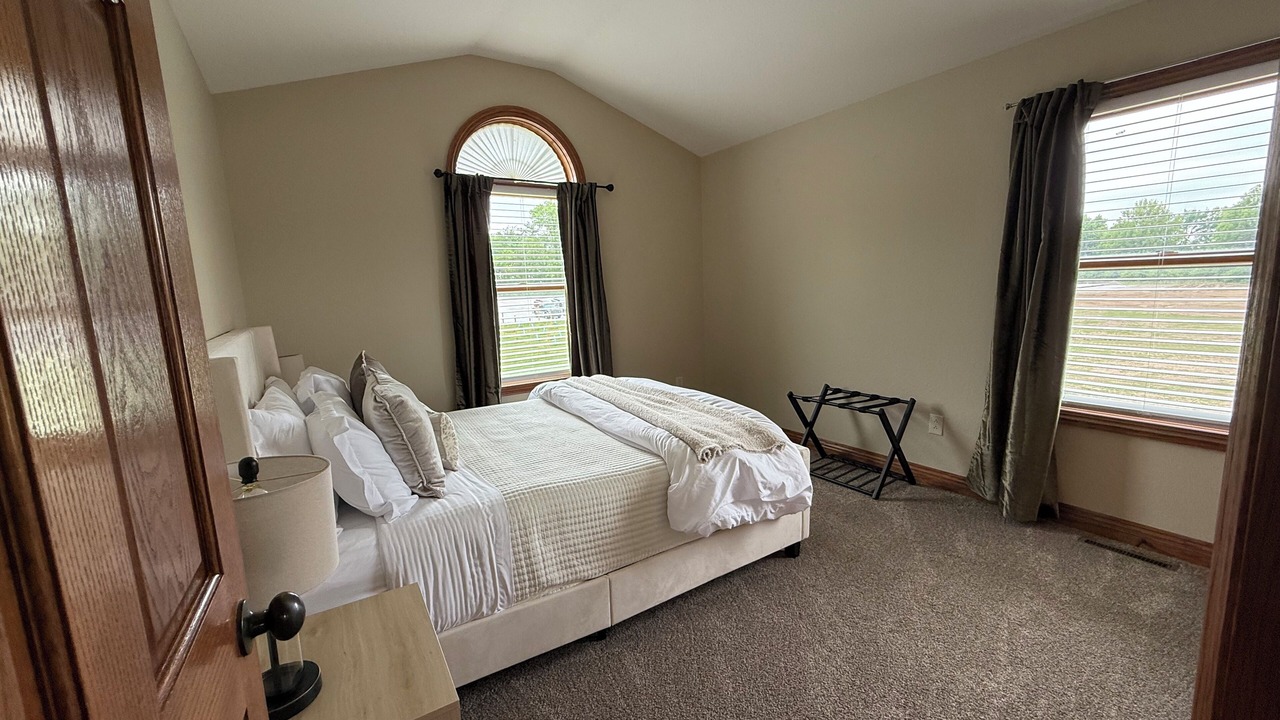 Photo of Bedroom in Crestline