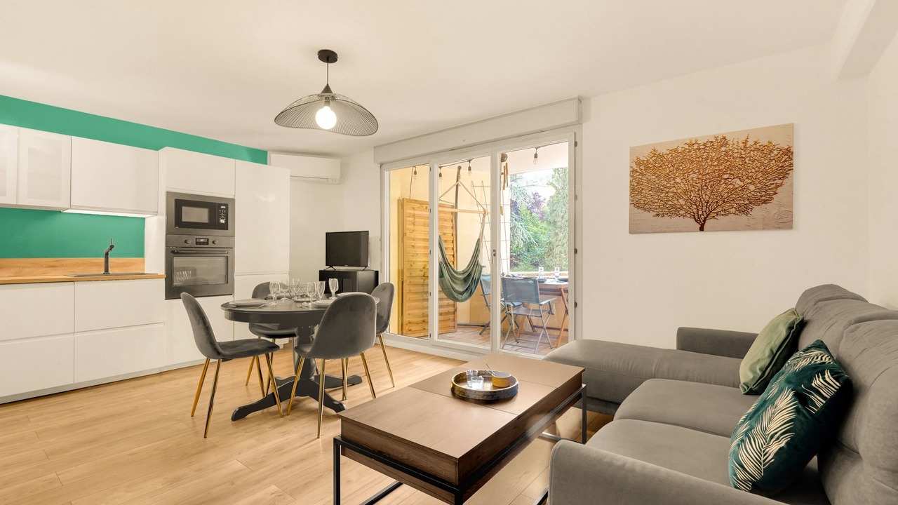 Photo of Livingroom in Saint - Aubin - Dupuy