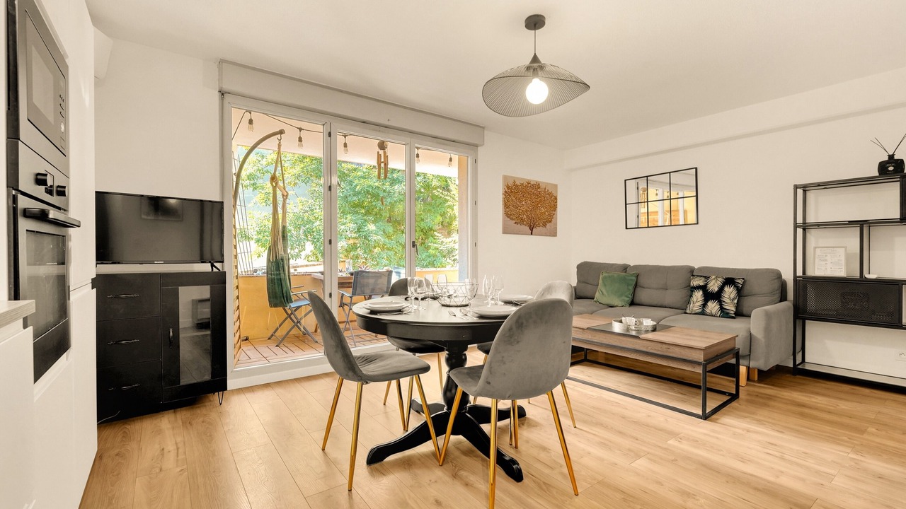 Photo of Livingroom in Saint - Aubin - Dupuy