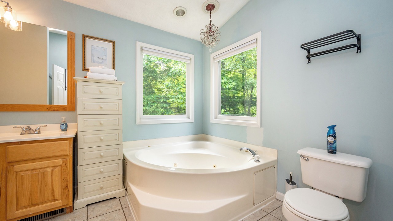 Photo of Bathroom in Mountainside