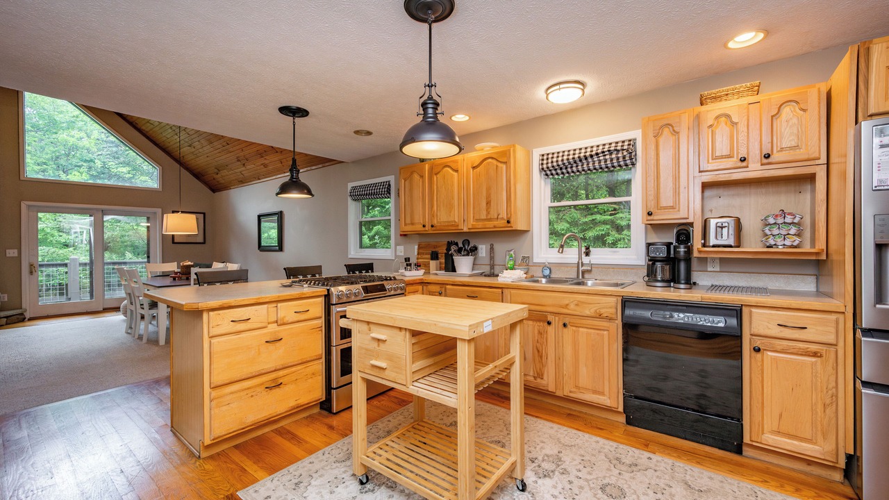 Photo of Kitchen in Mountainside