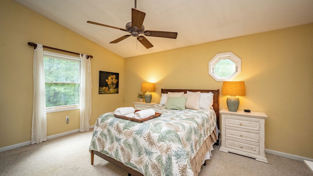 Photo of Bedroom in Mountainside