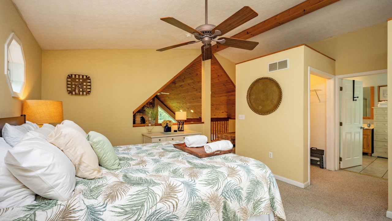 Photo of Bedroom in Mountainside