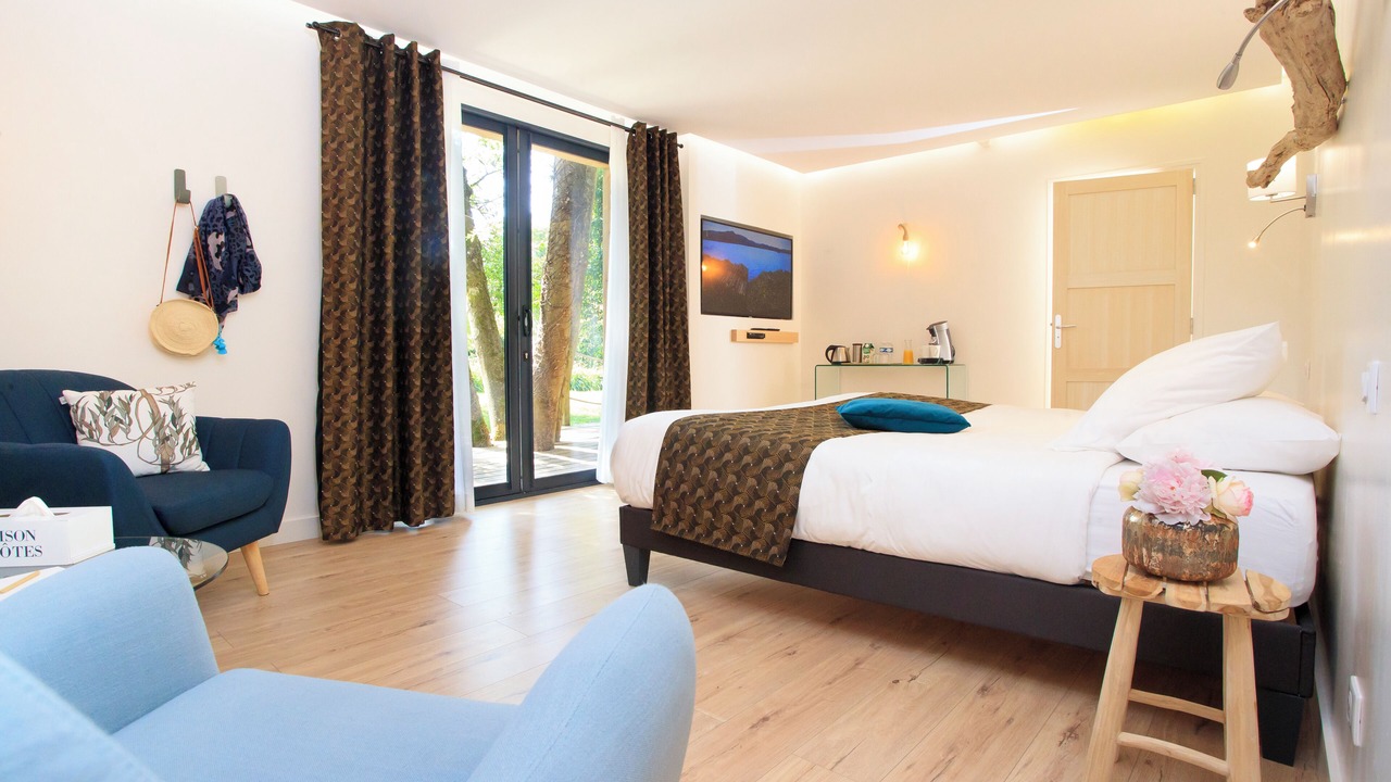 Photo of Bedroom in Noyant-et-Aconin