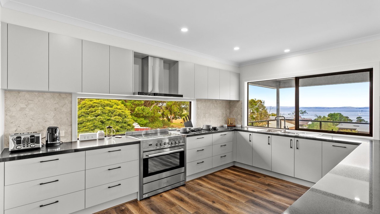 Photo of Kitchen in Rhyll