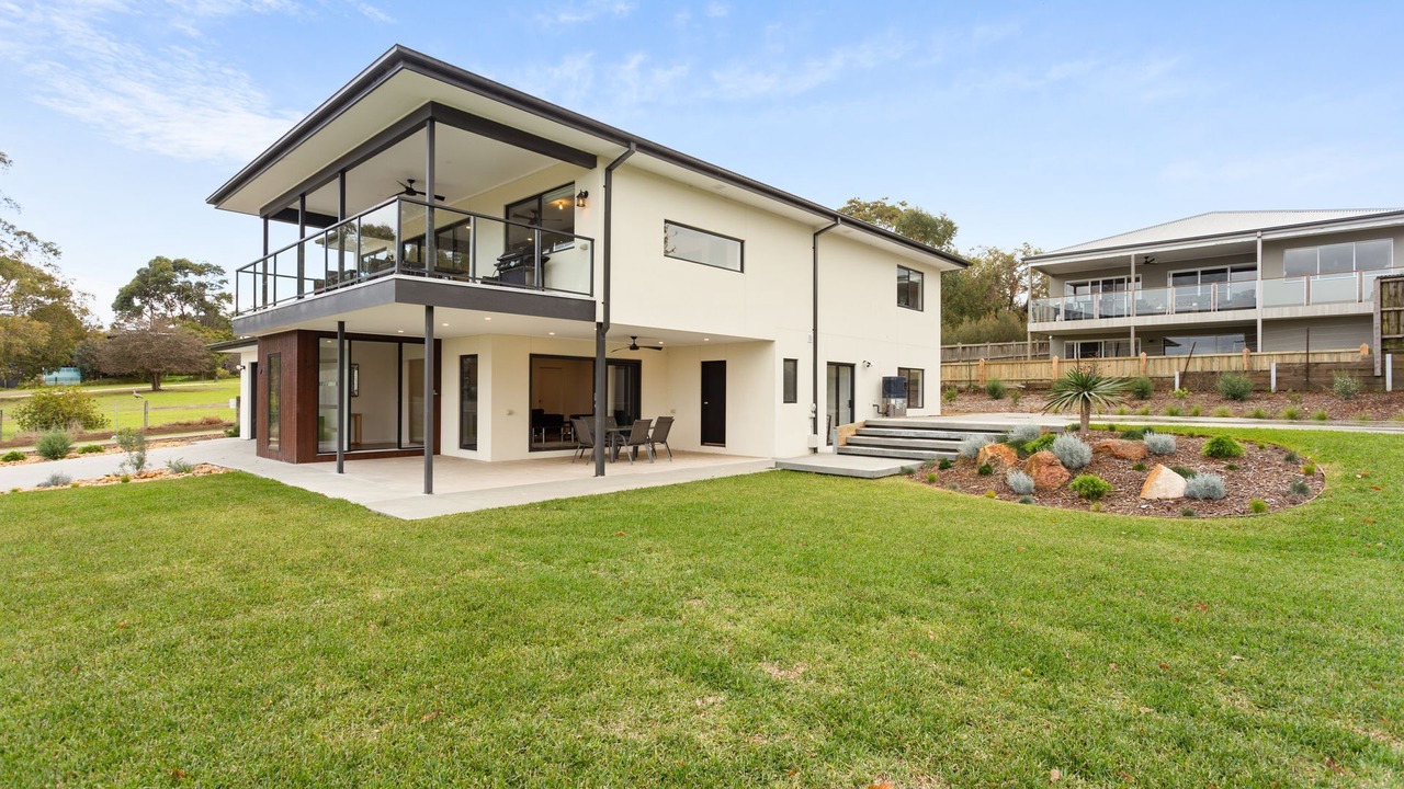 Photo of Outdoor in Rhyll