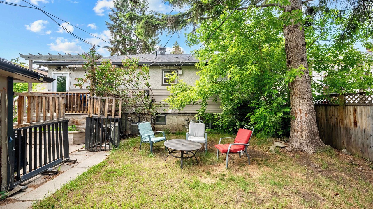 Photo of Patio Balcony in Northwest Calgary