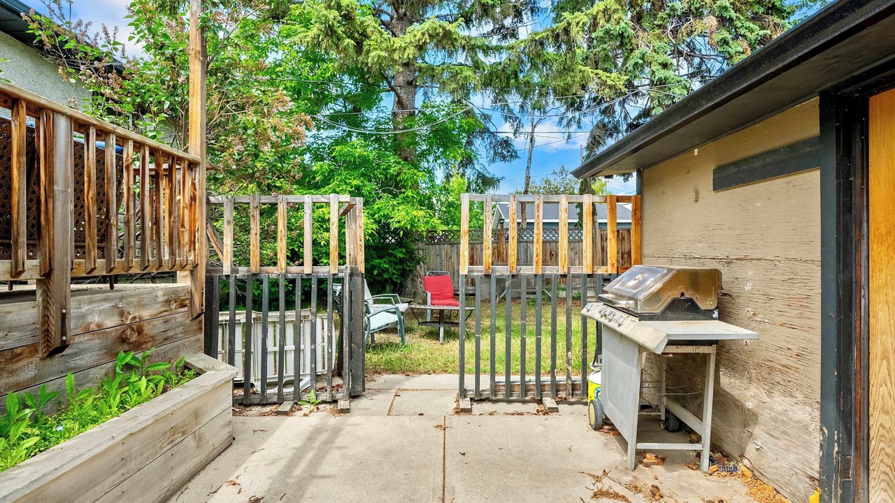 Photo of Patio Balcony in Northwest Calgary