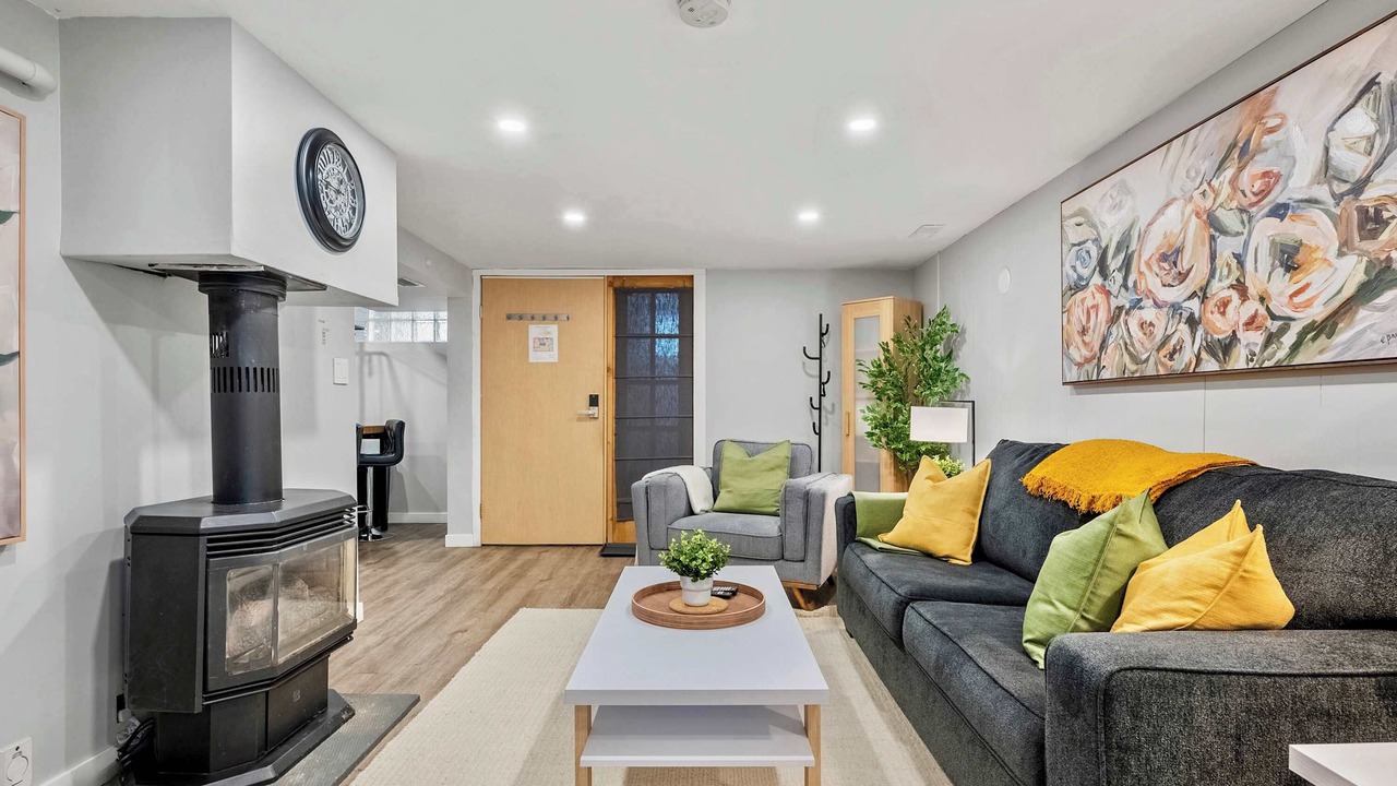 Photo of Livingroom in Northwest Calgary