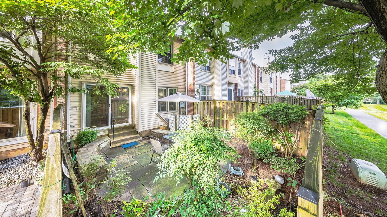 Photo of Patio Balcony in Lincolnia