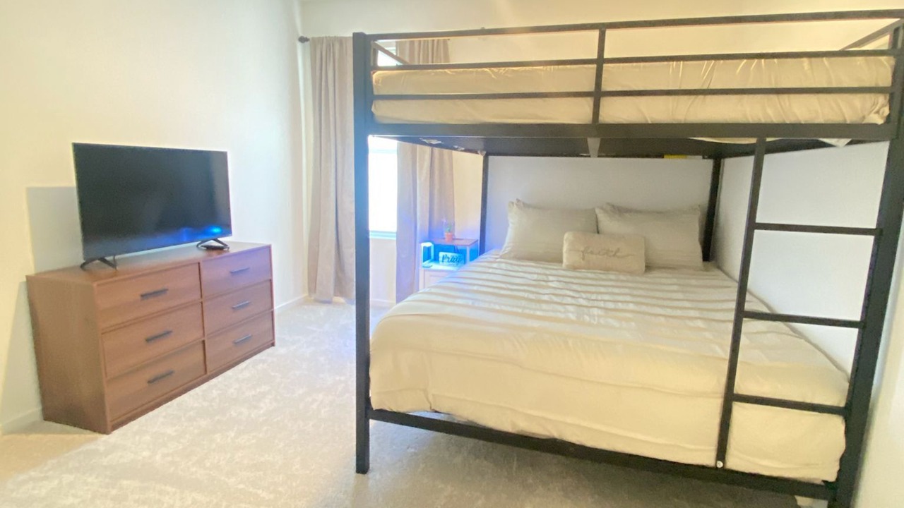 Photo of Bedroom in Angleton