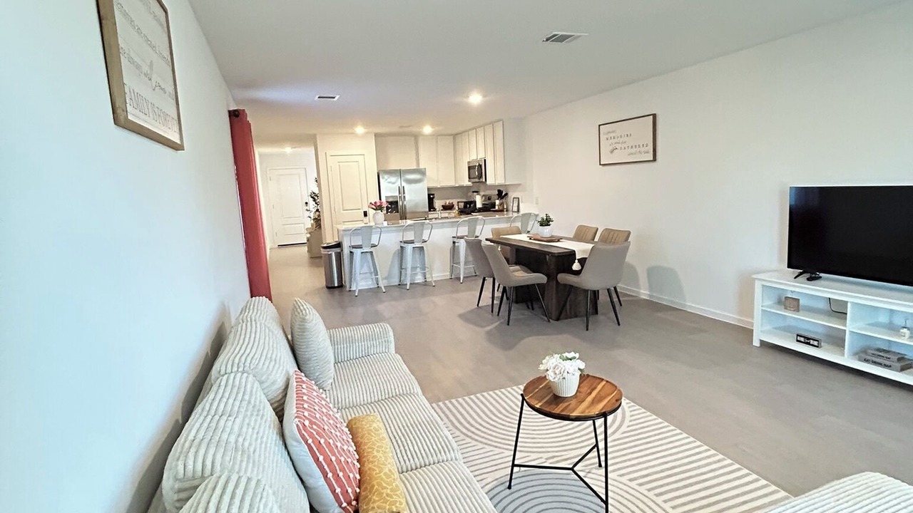 Photo of Livingroom in Angleton