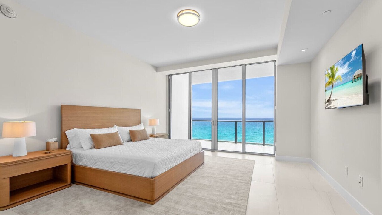 Photo of Bedroom in Singer Island