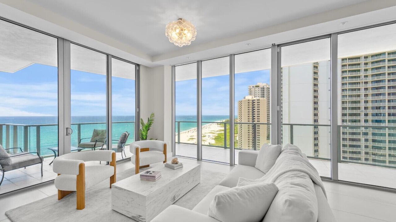 Photo of Livingroom in Singer Island