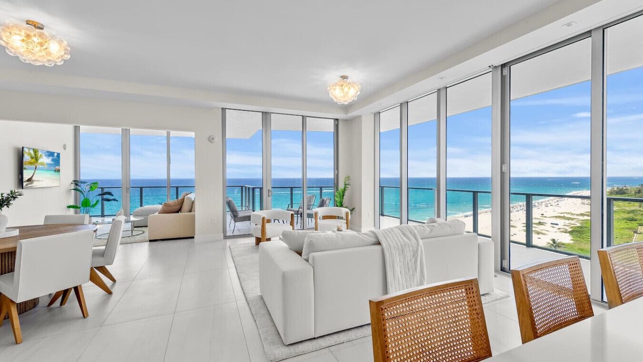 Photo of Livingroom in Singer Island