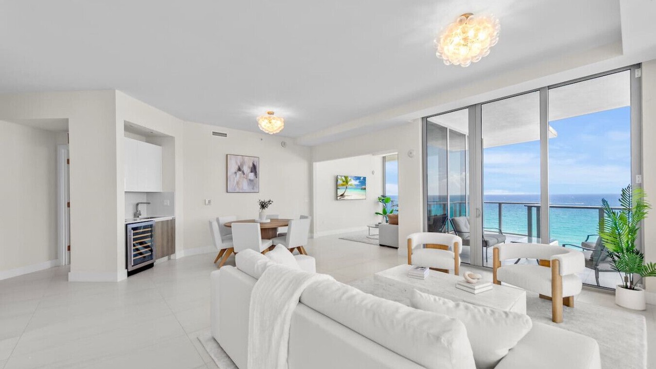 Photo of Livingroom in Singer Island