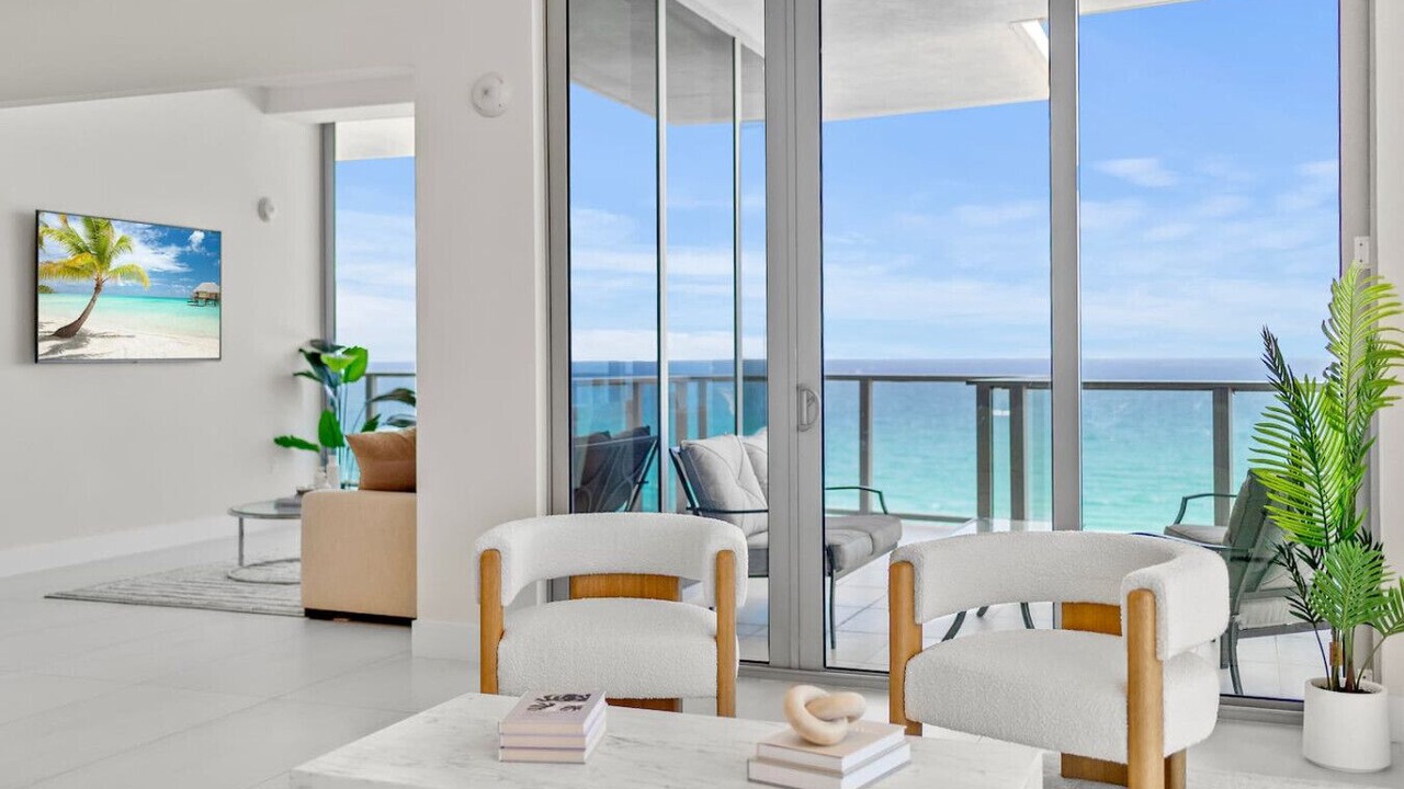 Photo of Livingroom in Singer Island