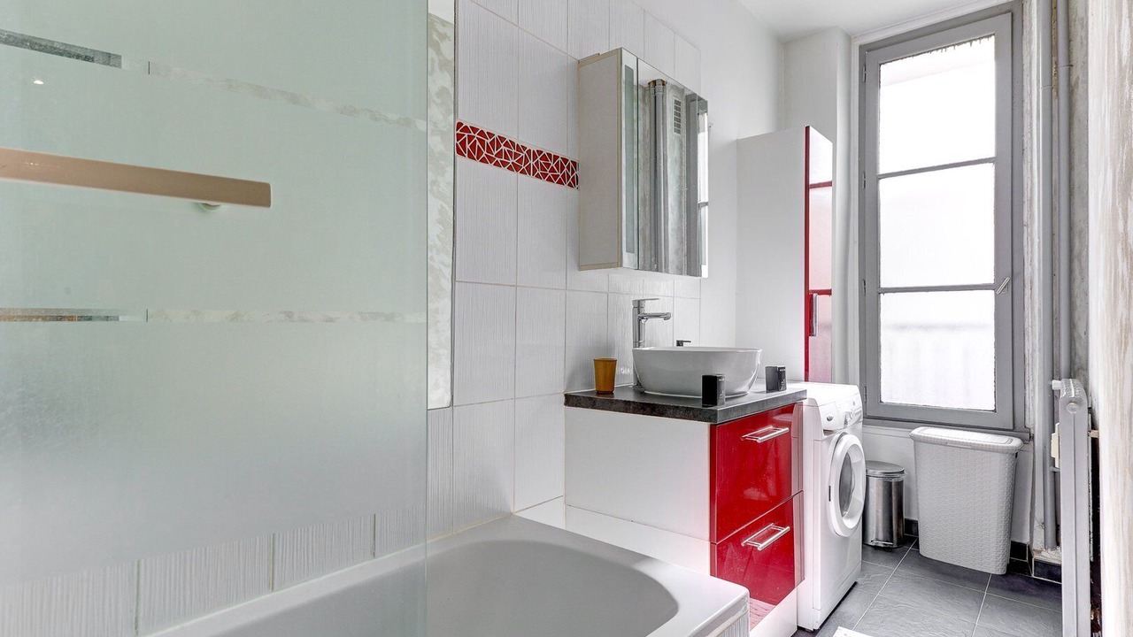 Photo of Bathroom in Les Halles