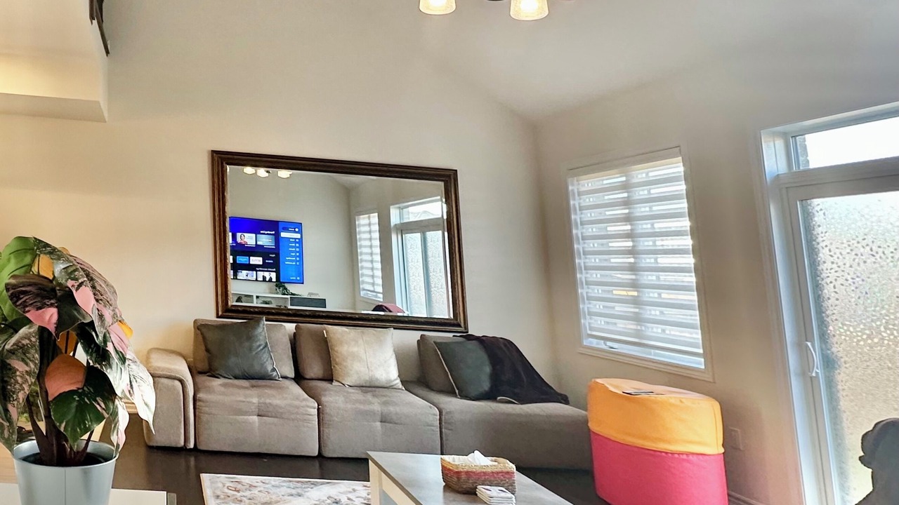 Photo of Livingroom in Thorold