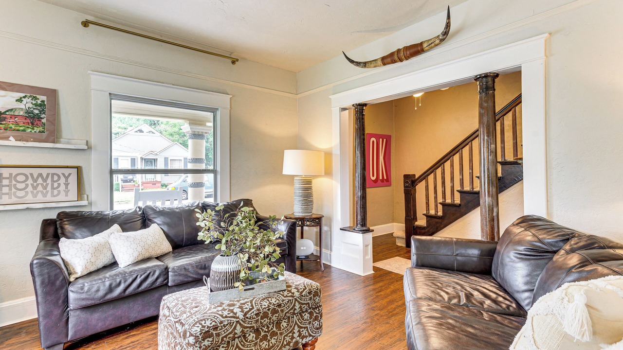 Photo of Livingroom in Guthrie